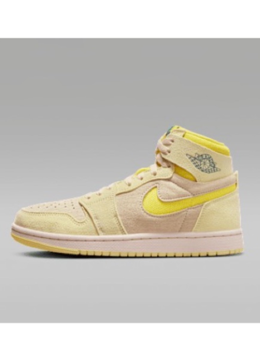Women’s Air Jordan Nike 1 Zoom CMFT 2
7.5 EUC no box